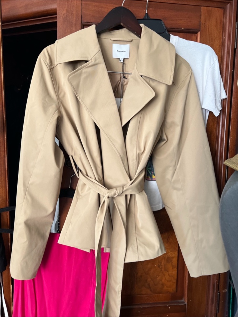 Reformation Jaden cropped Trench Jacket in camel M